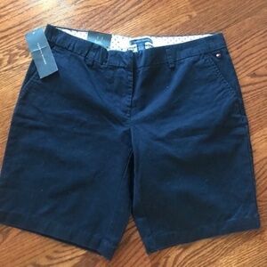 Tommy Hilfiger Women’s Walking Flat Front Shorts NEW MASTERS NAVY Sz 4 NWT NEW